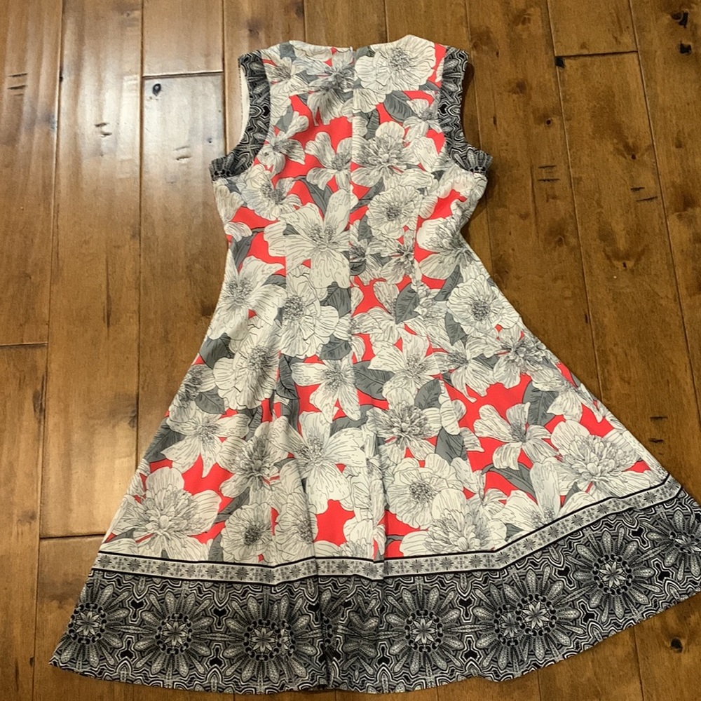 ADORNE DRESS FLORAL - Picture 7 of 7